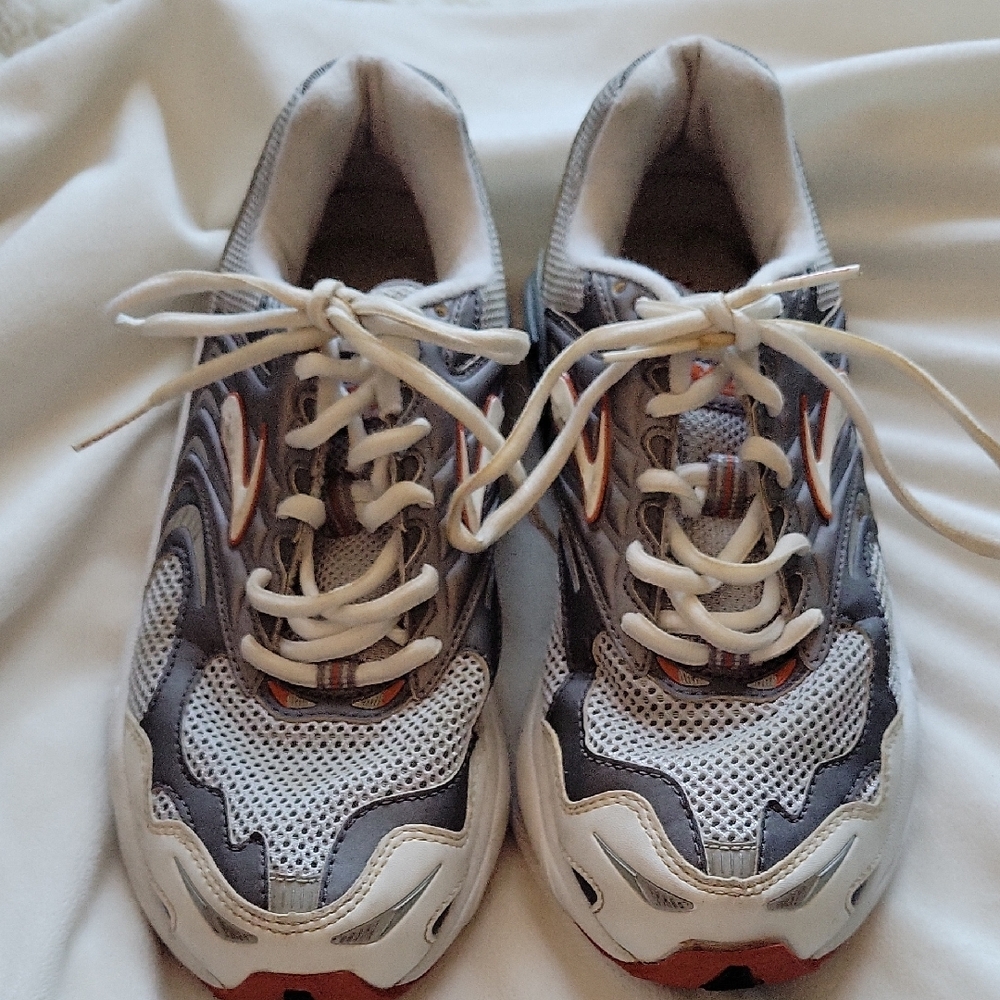 Brooks Men's Athletic Shoes - Gray, White, and Orange